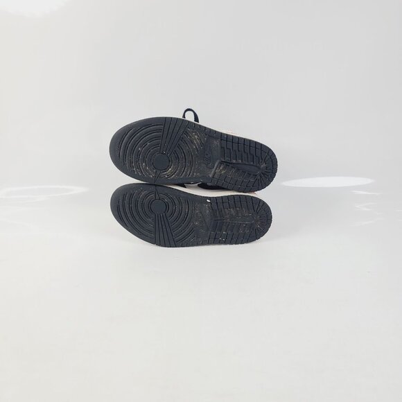 Nike Air Jordan 1 Mid SE Boys White Red Black Toe Igloo Sneaker Shoes Size 12C - Picture 5 of 7